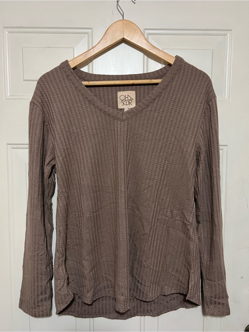 Chaser Taupe Waffle Knit Long Sleeve Top Size M Lightweight Cozy Basic